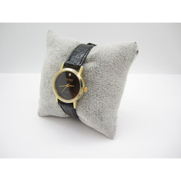 Women Helbros Invicible Quartz WR Analog 25mm Round Watch (H94) "New Battery" - Picture 4 of 8